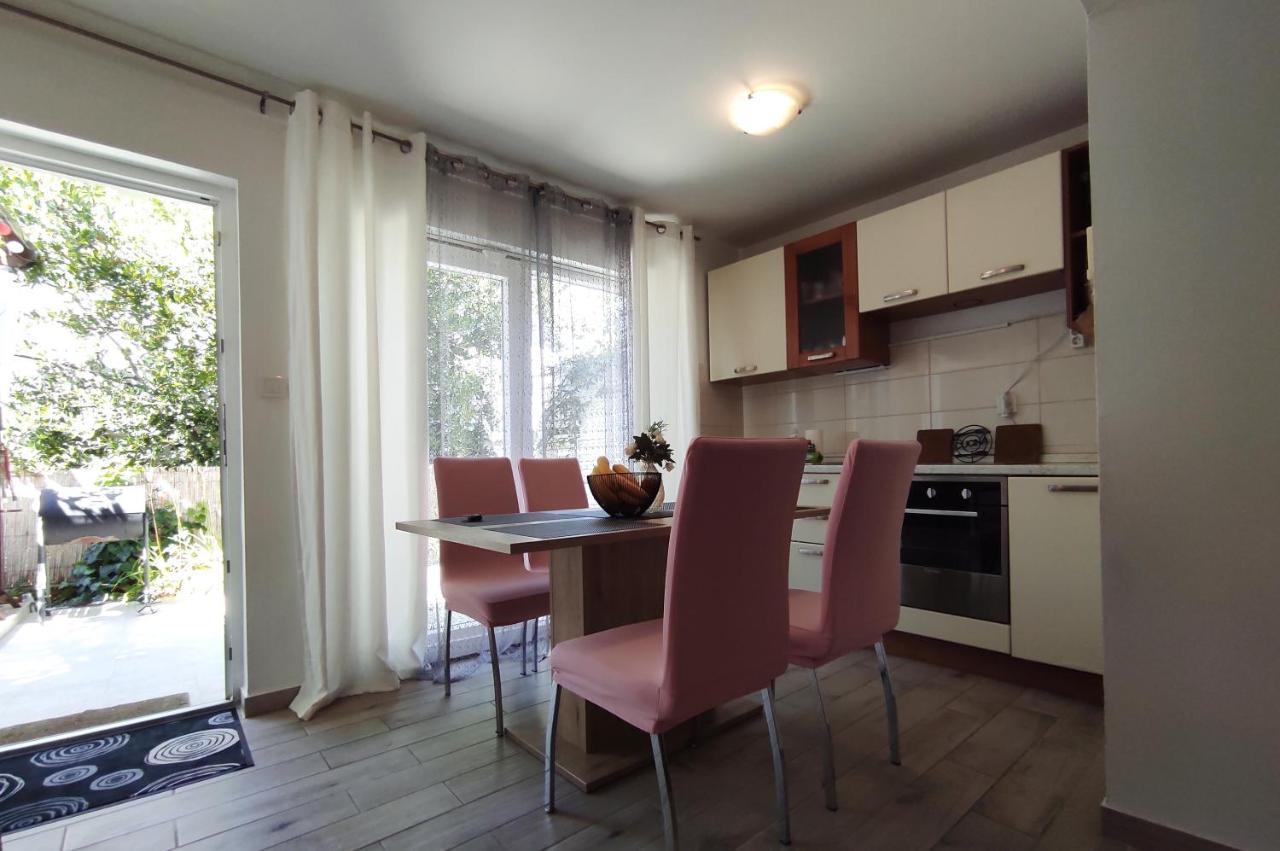 Apartments Emi & Nini Sibenik Luaran gambar