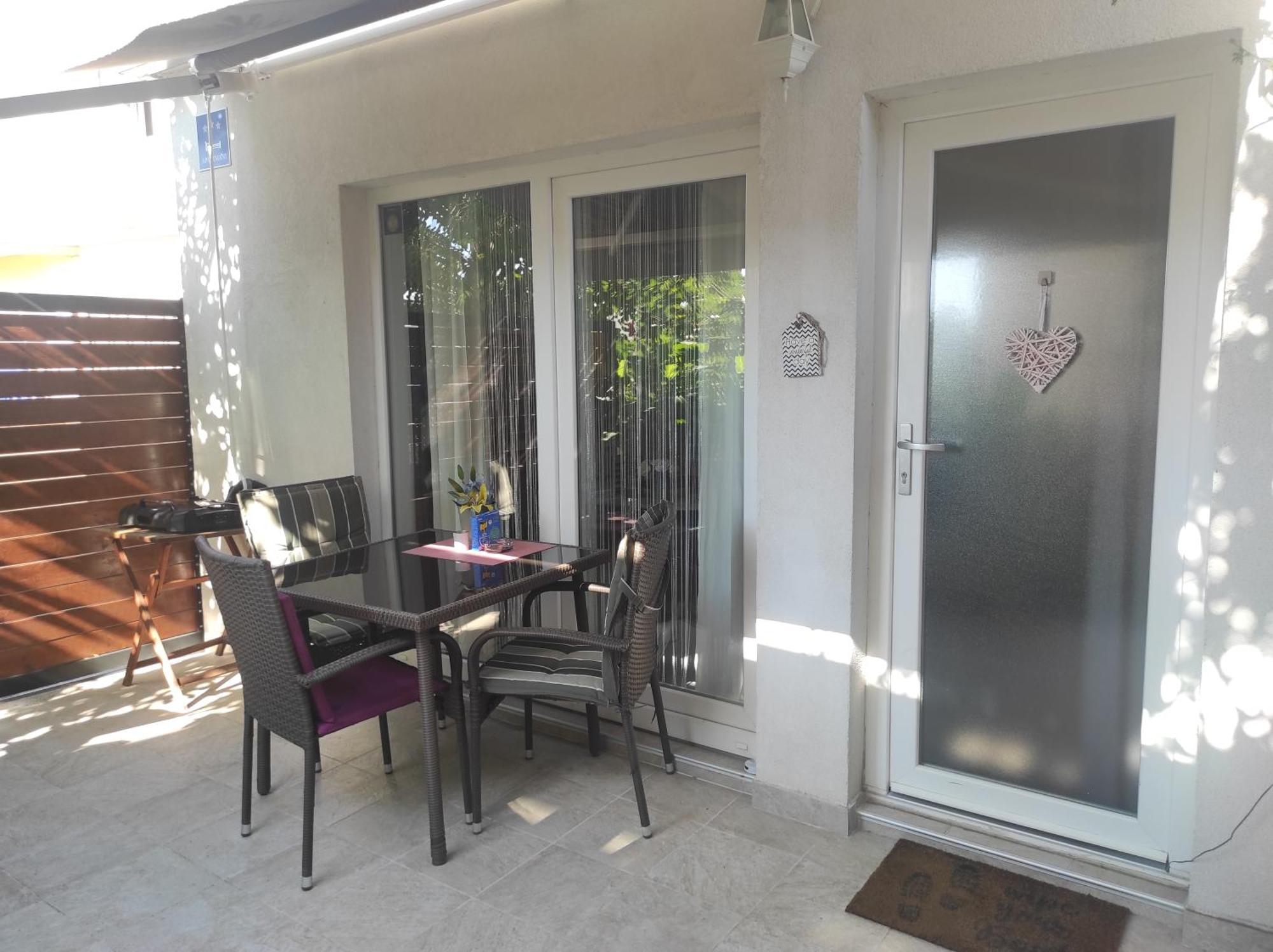 Apartments Emi & Nini Sibenik Bilik gambar