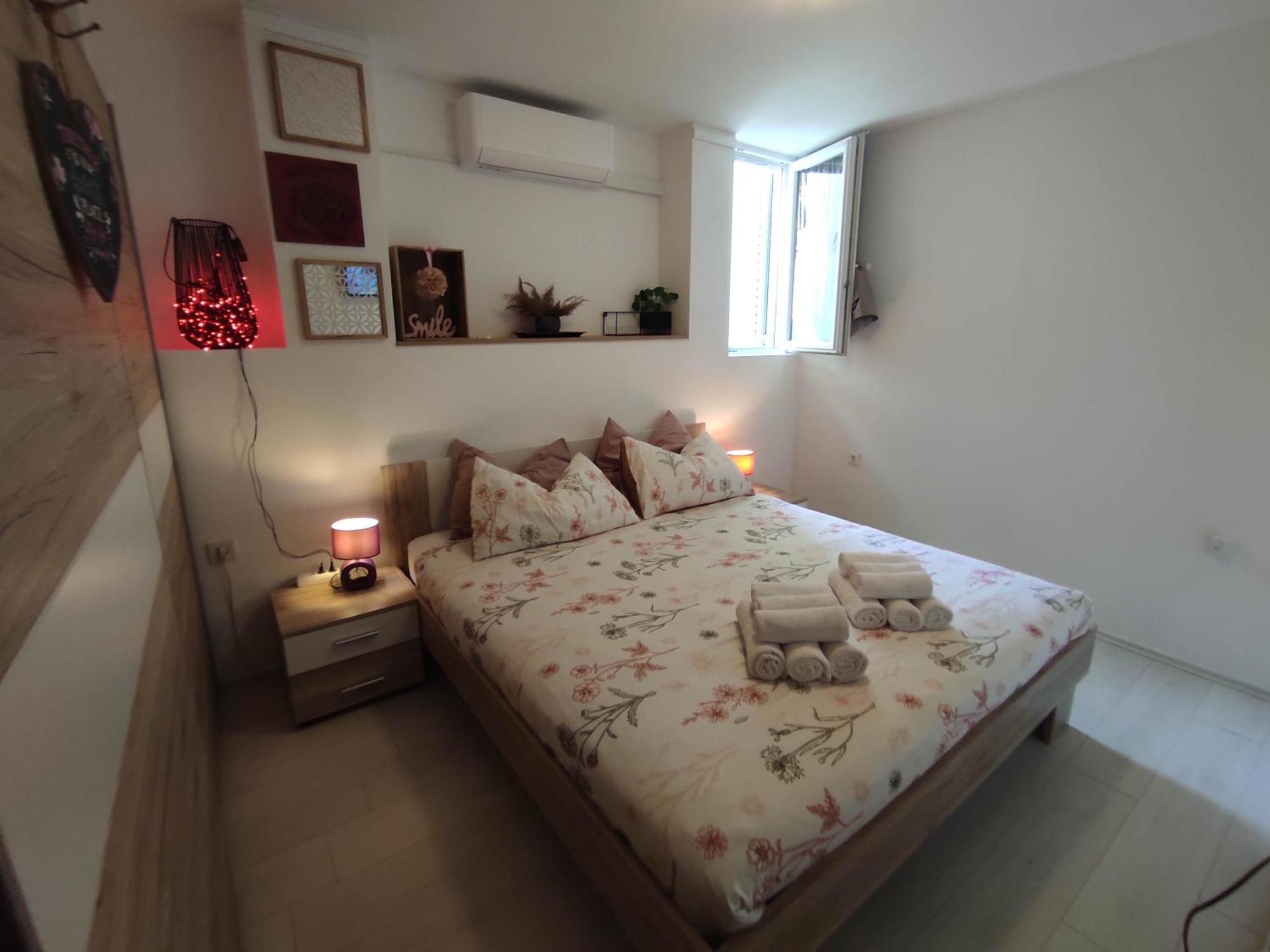 Apartments Emi & Nini Sibenik Luaran gambar
